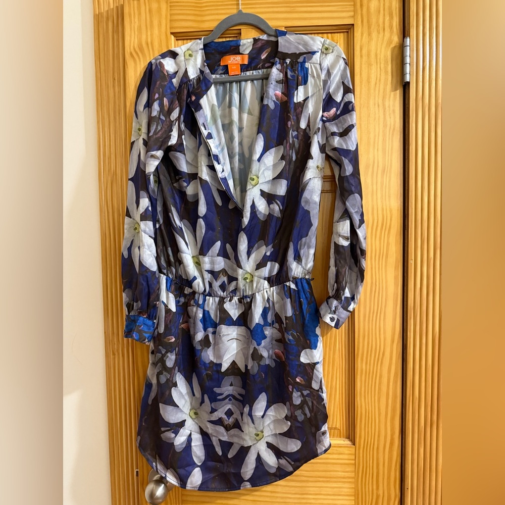 Joe Fresh dress. Size S/Petite. Floral pattern.